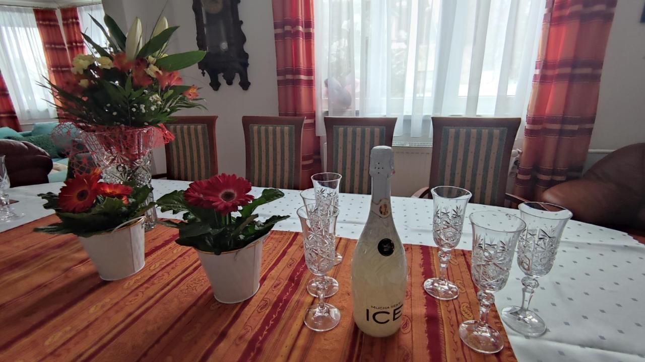 Holiday Home Moldava Buitenkant foto